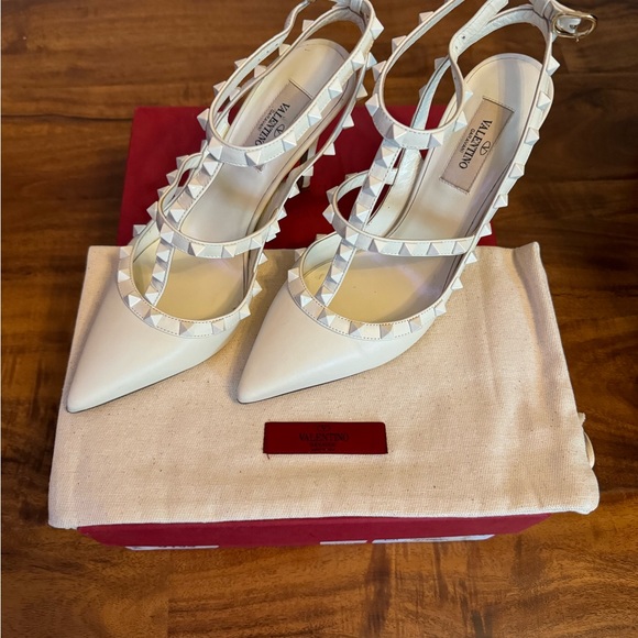 Valentino Ivory high heels - Picture 4 of 7